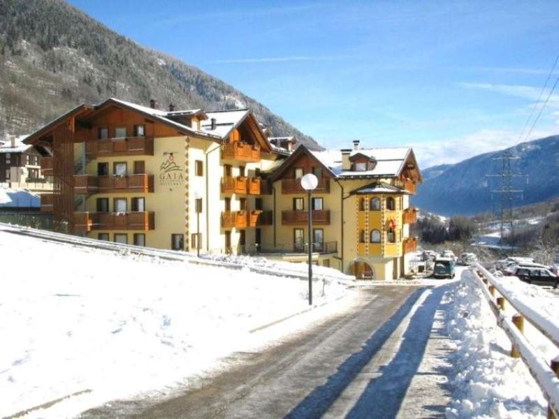 Gaia Residence Hotel Mezzana  Dış mekan fotoğraf